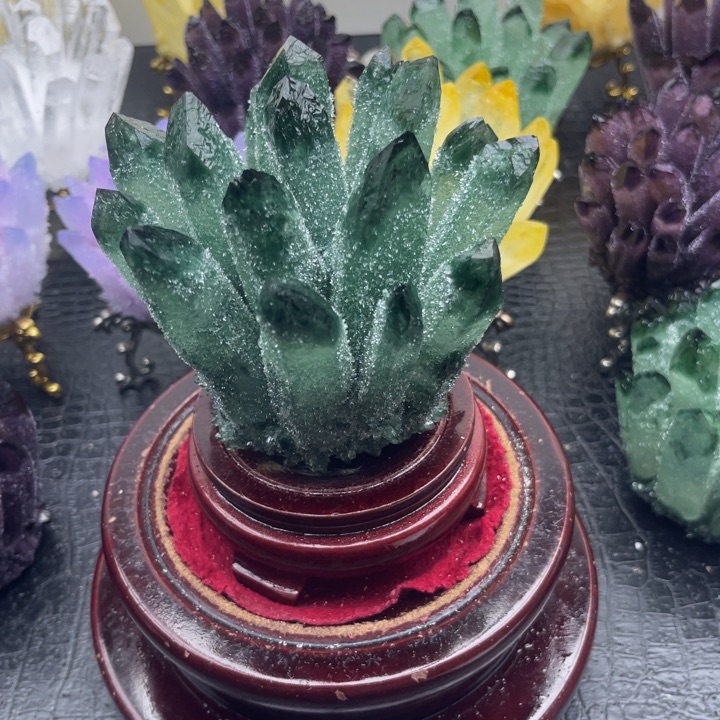 琉璃手工艺品太*?晶簇