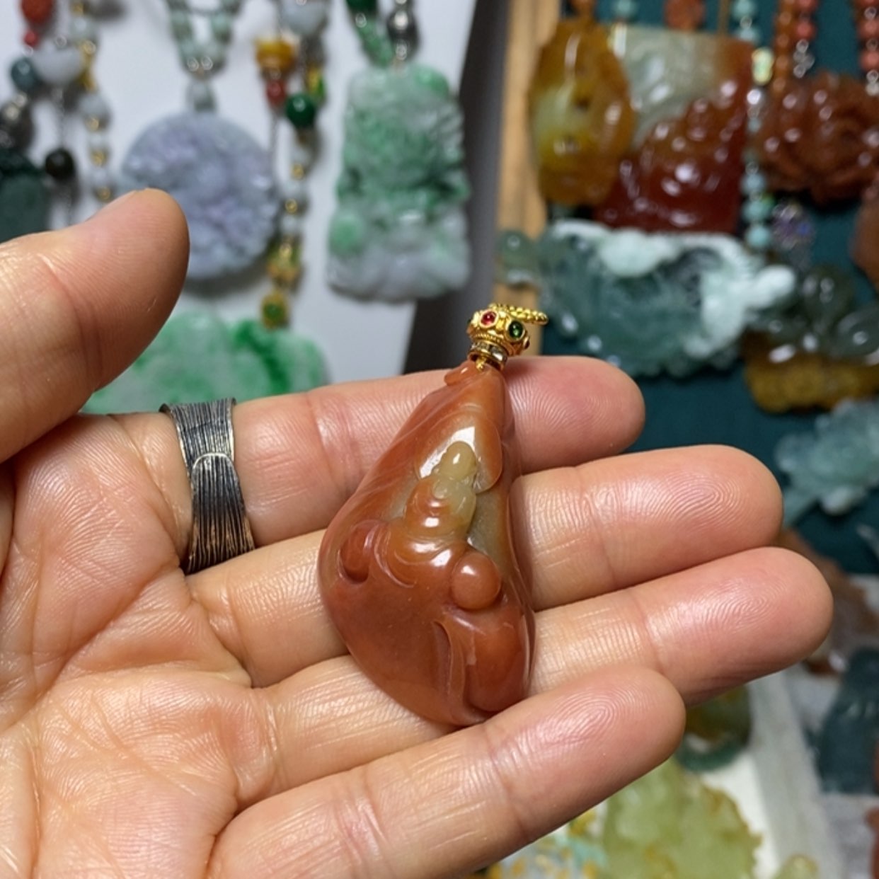 【闪购商品】翡翠吊坠(赠链)未镶嵌