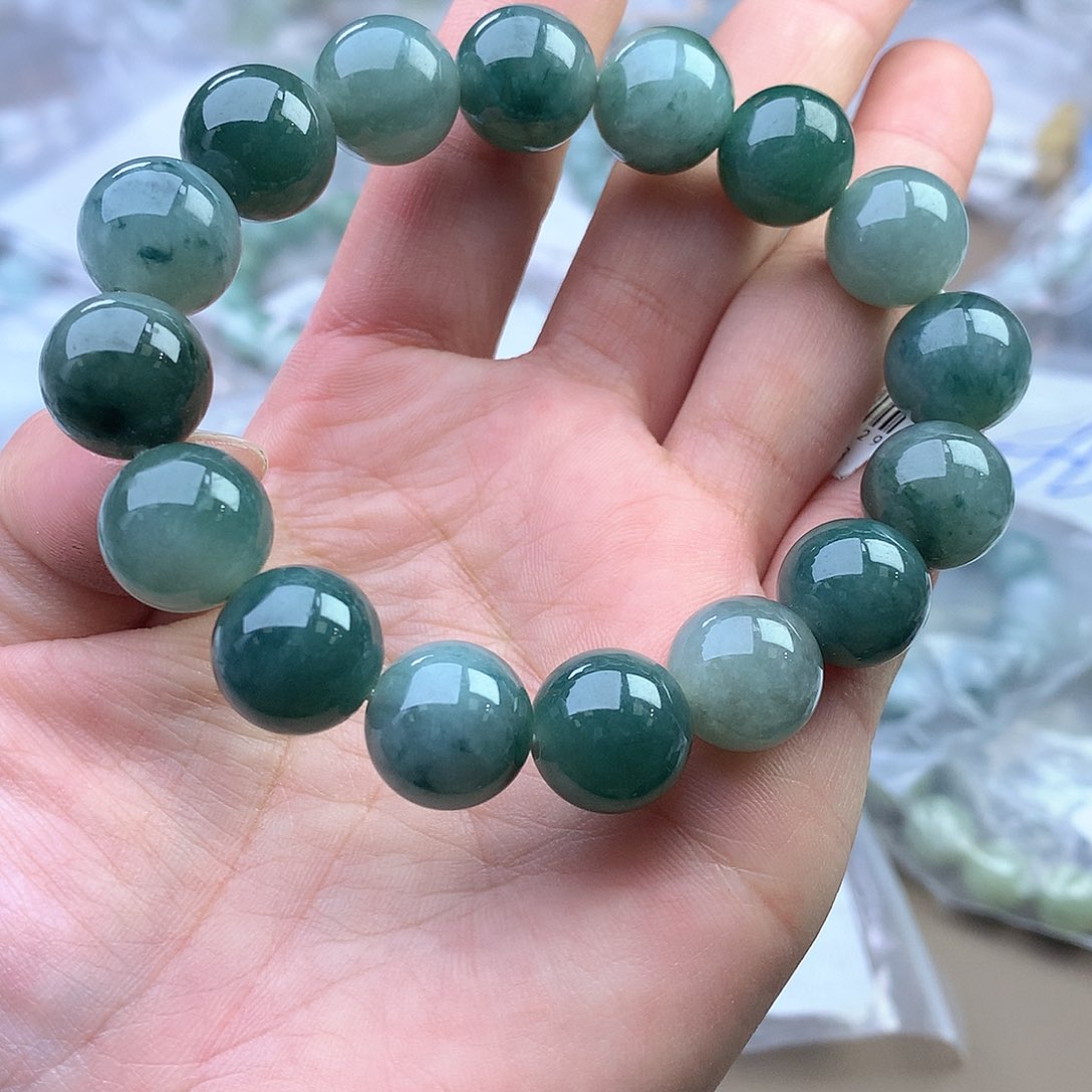 未镶嵌手串搭配定制翡翠