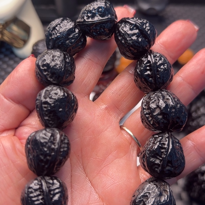 文玩核桃手串2.2尺寸