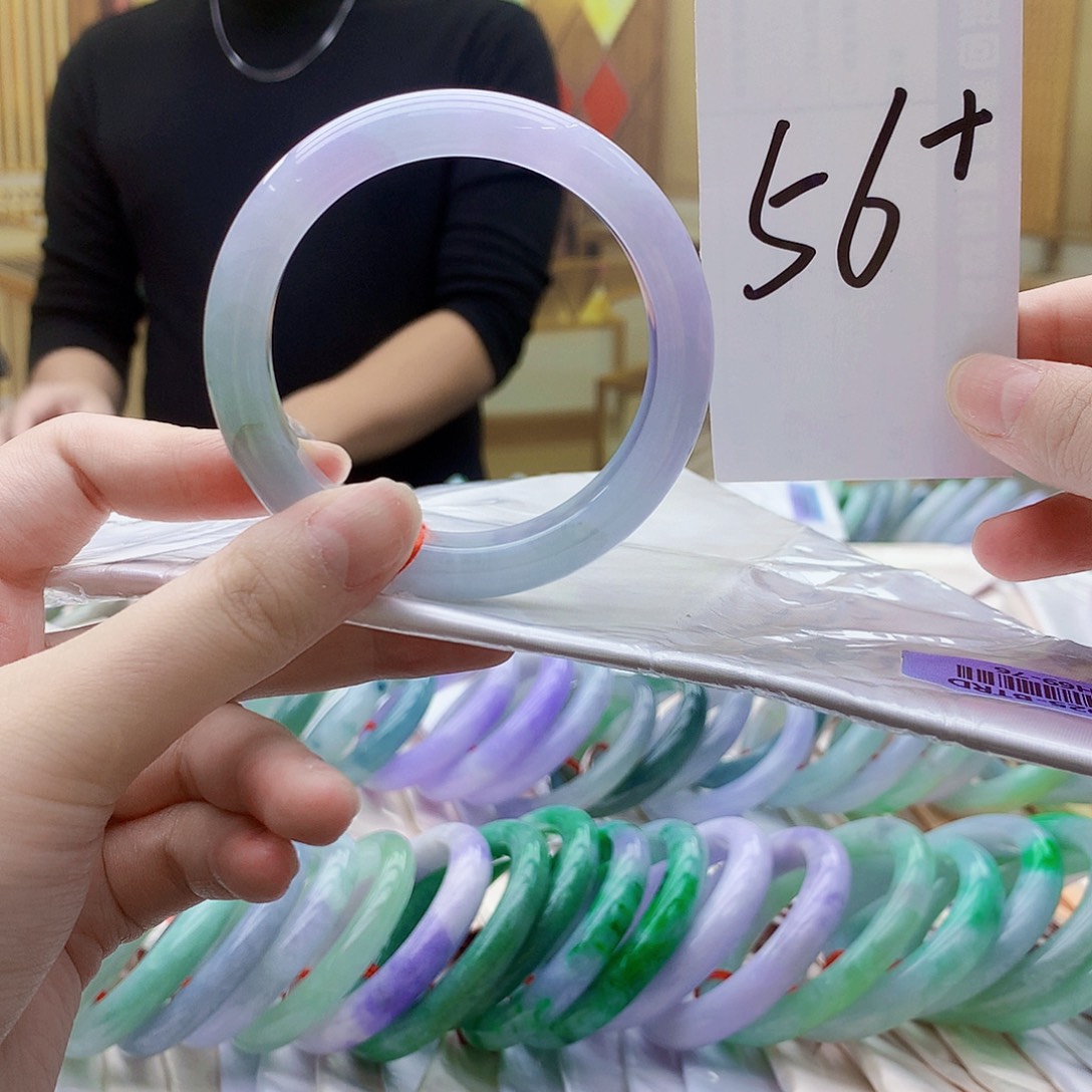 翡翠未镶嵌手镯hhh