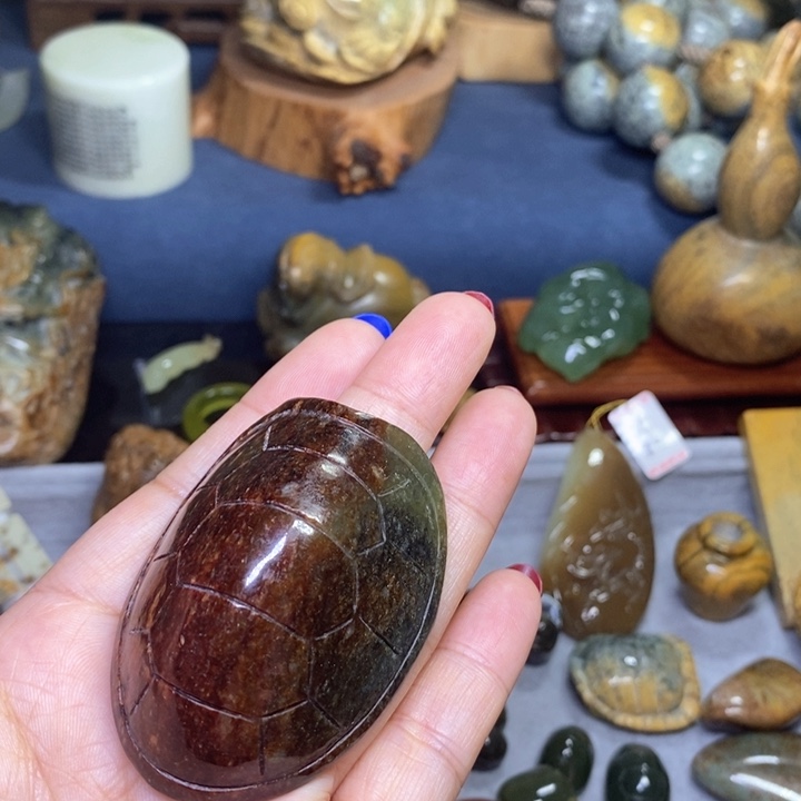 岫岩河磨玉（透闪石质玉）富甲未镶嵌