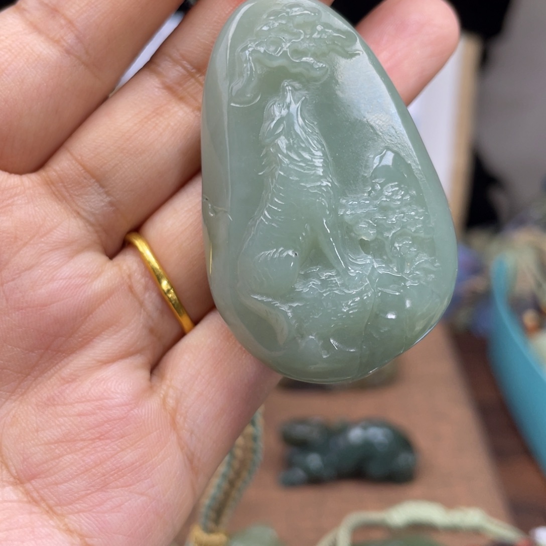 和田玉未镶嵌颈饰