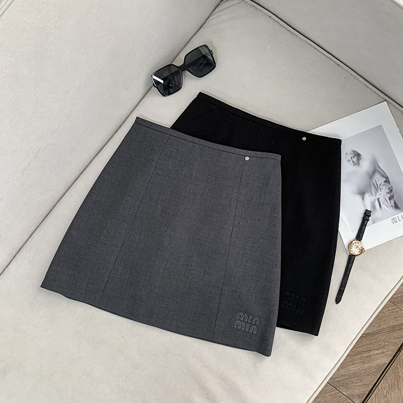 【南油溪溪】设计感金纽扣高腰显瘦A字短裙防走光半身裙800415