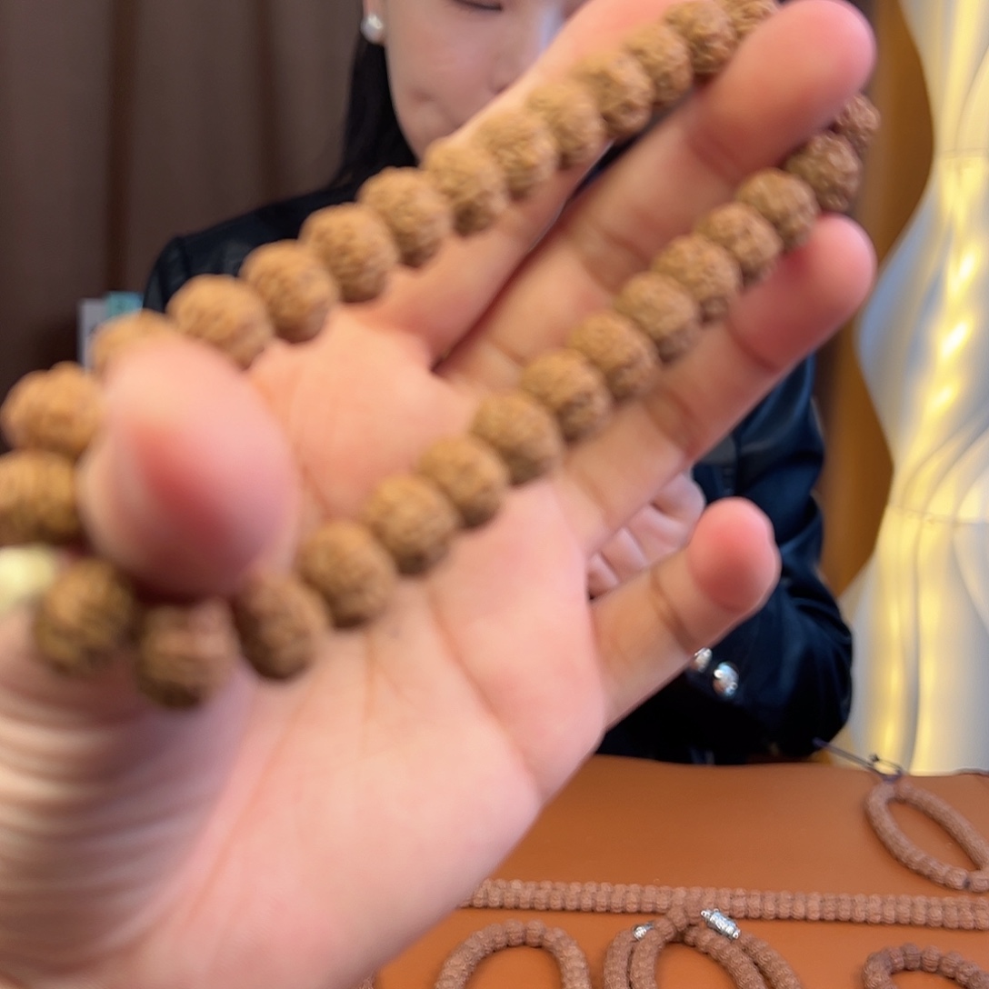 吊坠金刚菩提11mm 小金刚老树王手持