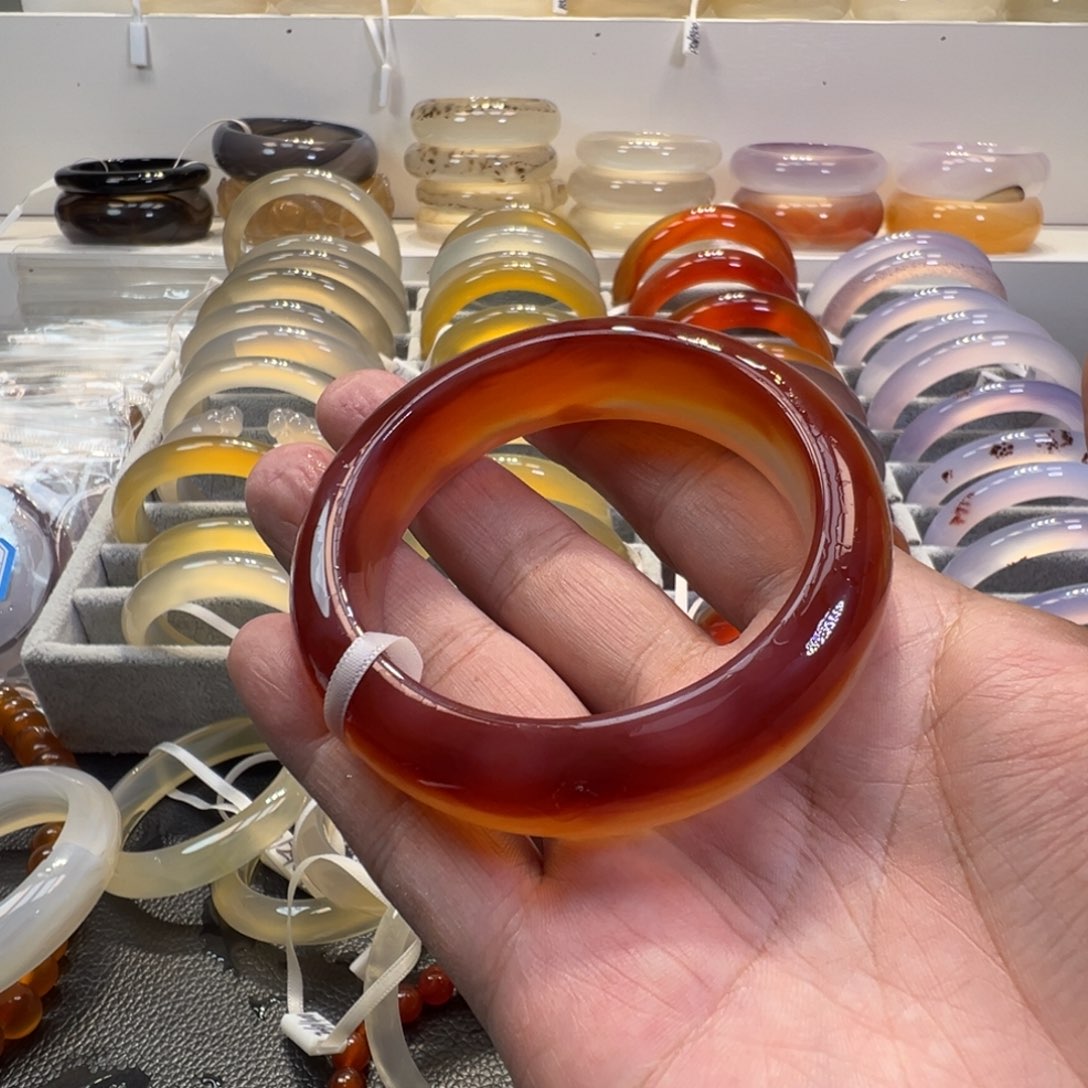 B***a玛瑙/玉髓未镶嵌手镯