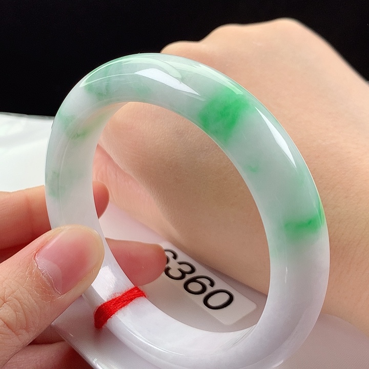 翡翠未镶嵌手镯58.8有纹