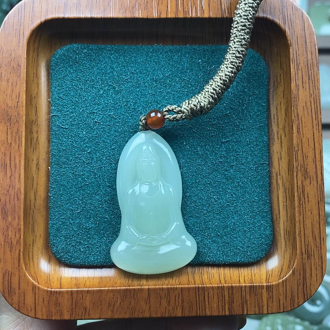 木***号和田玉未镶嵌颈饰观音2902