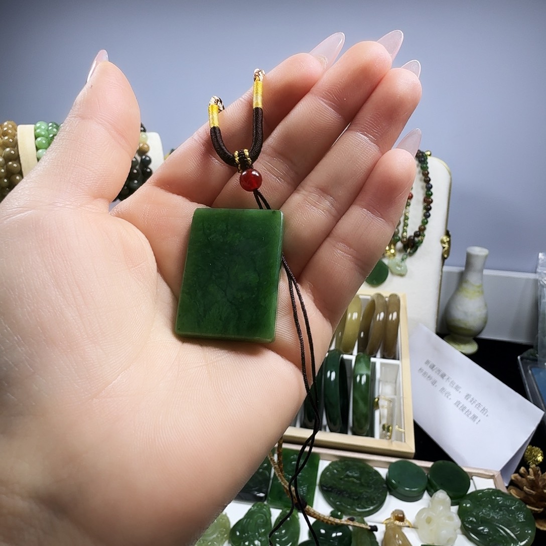 和田玉（碧玉）未镶嵌珠宝半成品