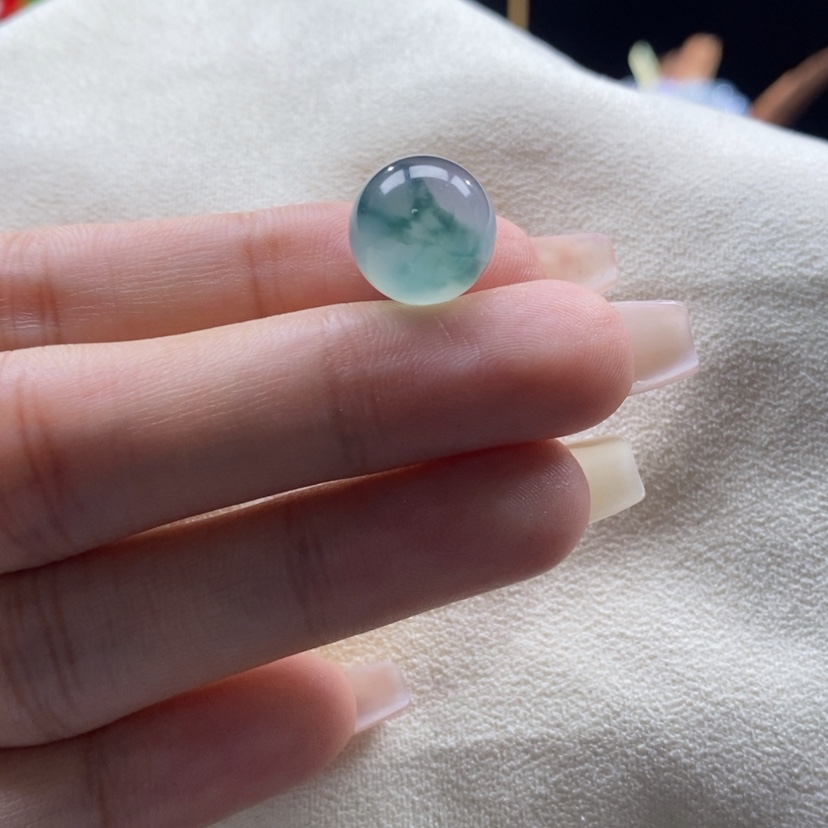 【闪购商品】翡翠颈饰未镶嵌高冰蓝底飘花珠卡12.7