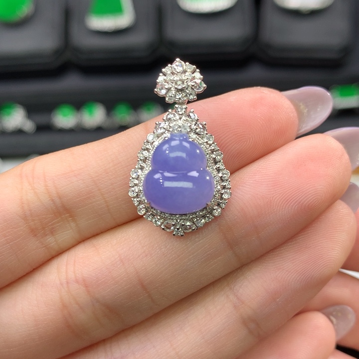 翡翠吊坠(不含链)18K金镶嵌