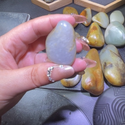 和田玉颈饰未镶嵌