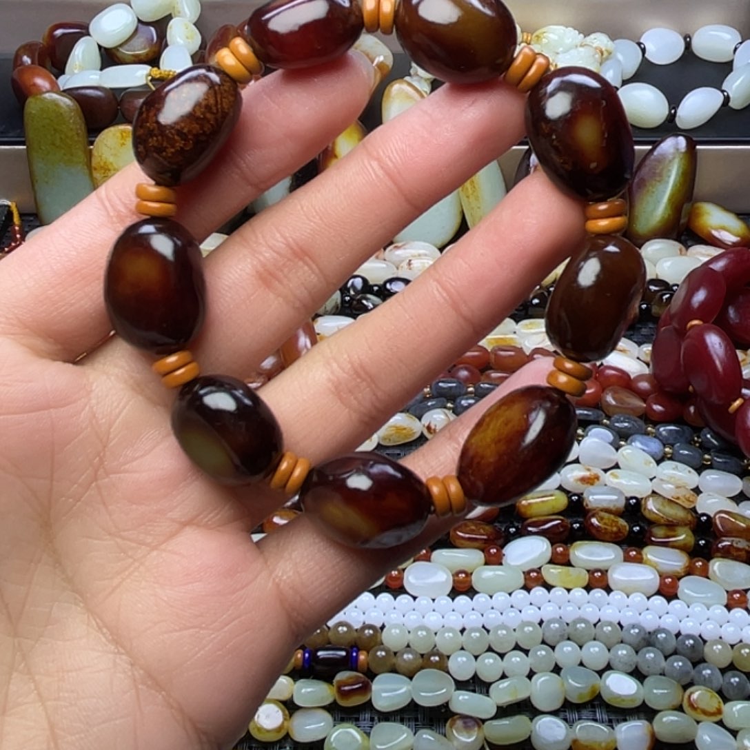 老***8和田玉未镶嵌手链