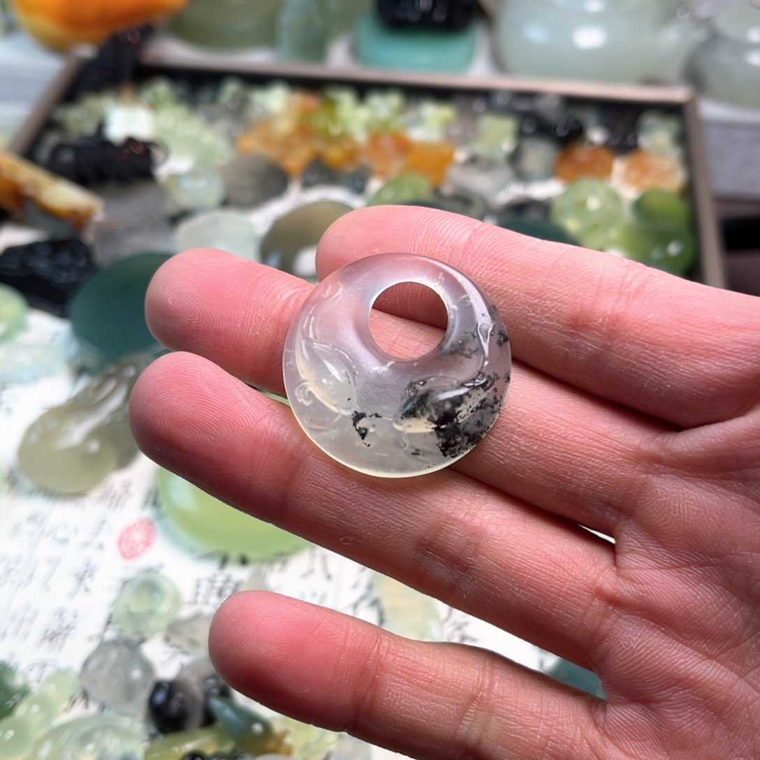 蛇纹石玉未镶嵌原石
