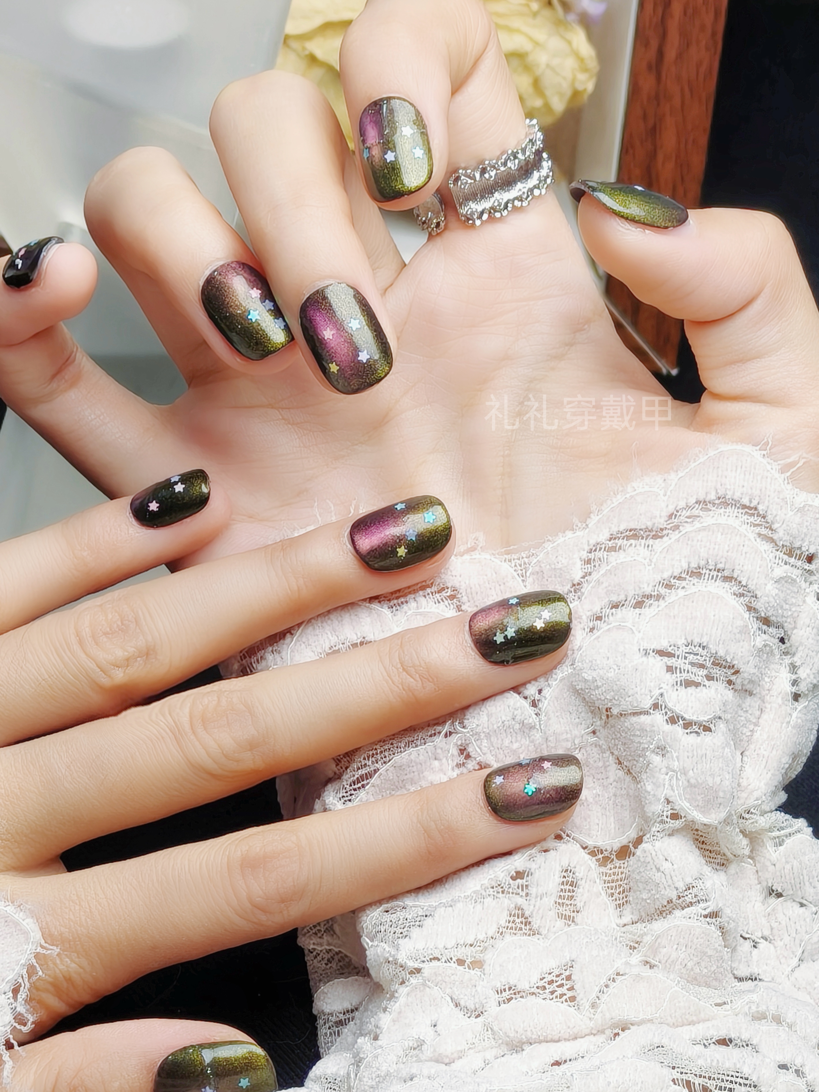 礼礼穿戴甲-【极光星夜】小众显白爆闪猫眼极光穿戴美甲高级感十足