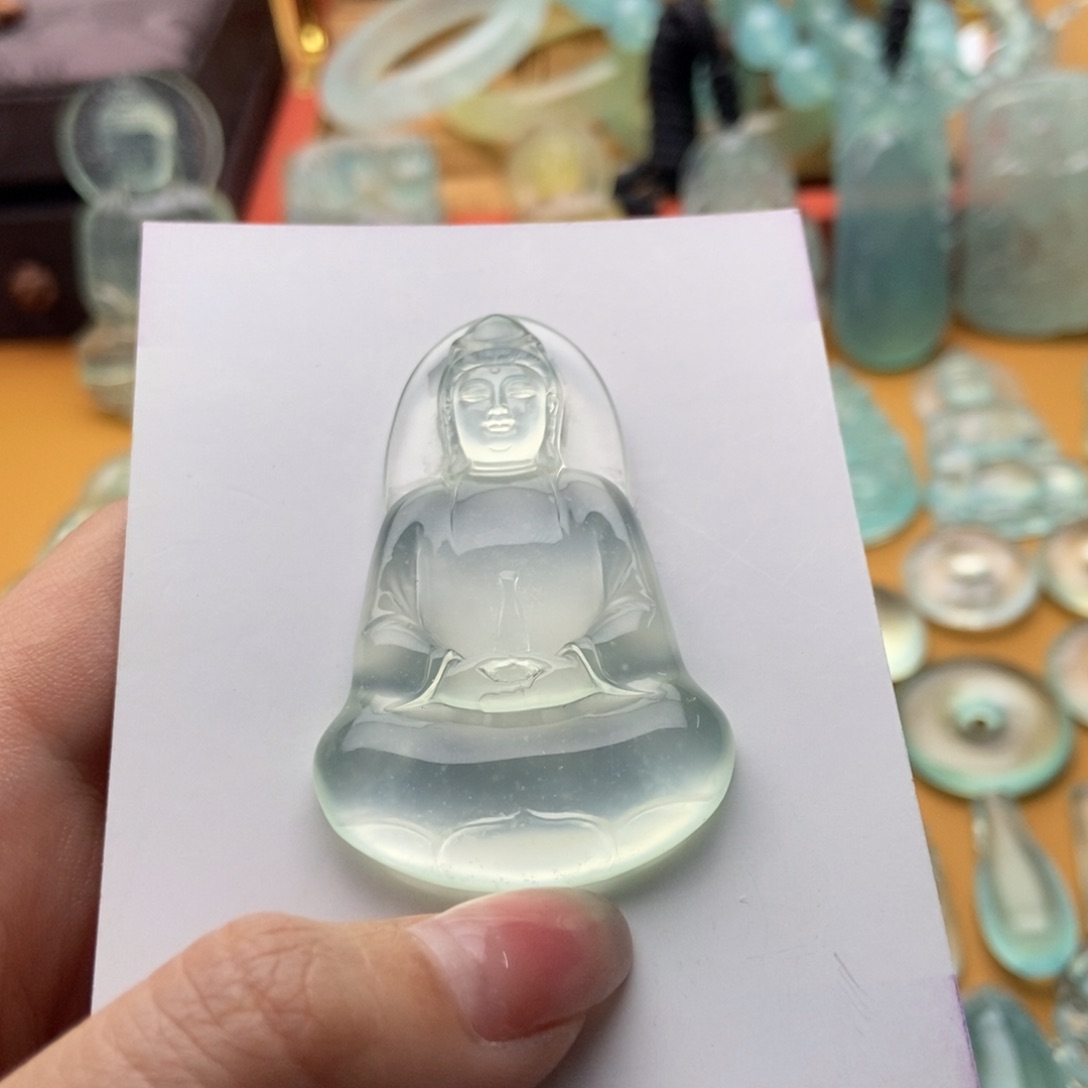 蛇纹石玉吊坠(不含链)未镶嵌观音
