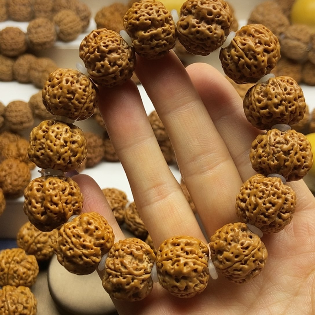 吊坠金刚菩提蜂王梅花