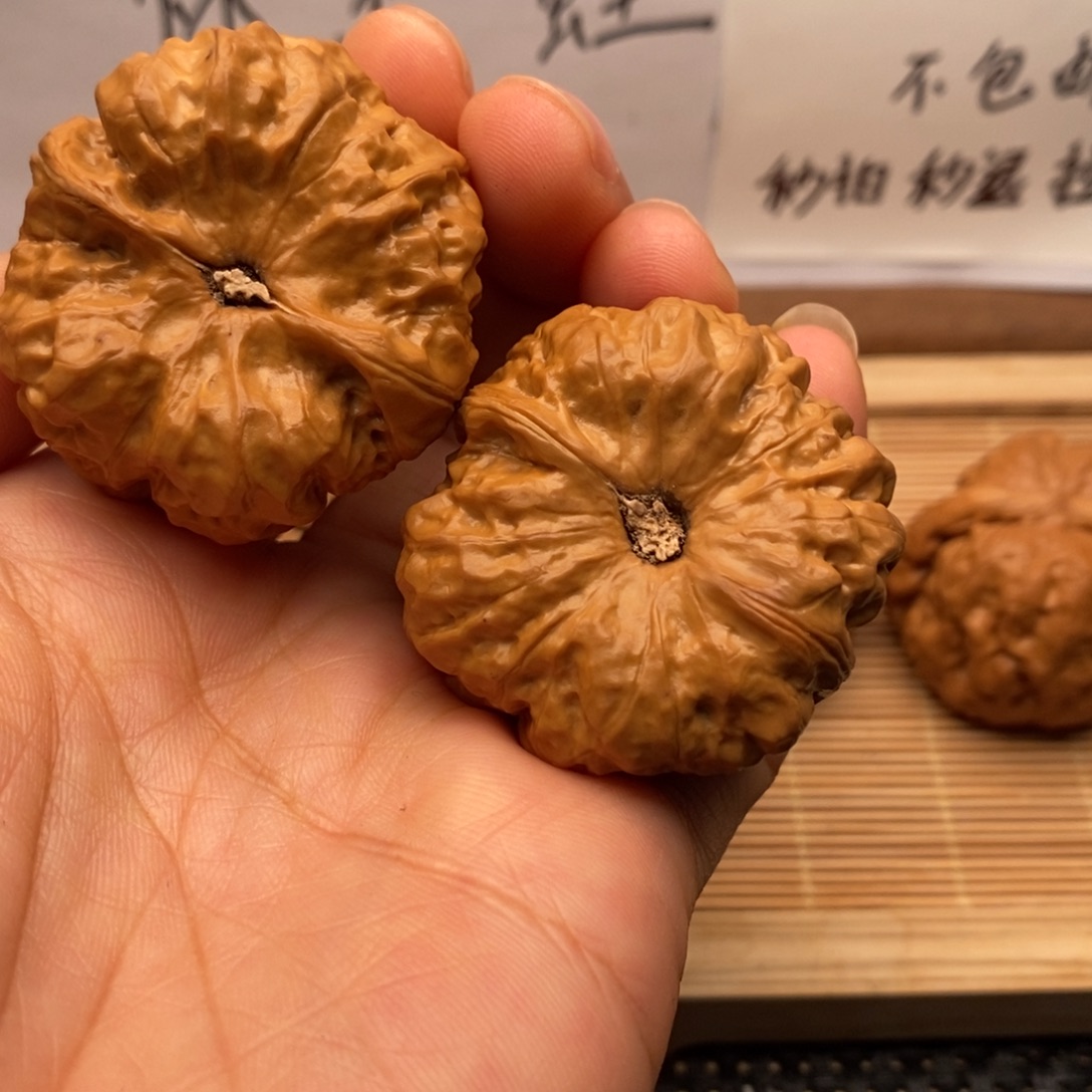 G***o把件文玩核桃边40左右