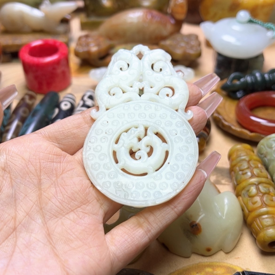 【闪购商品】蛇纹石玉颈饰未镶嵌