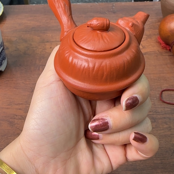 一个陶瓷物件哈哈哈哈