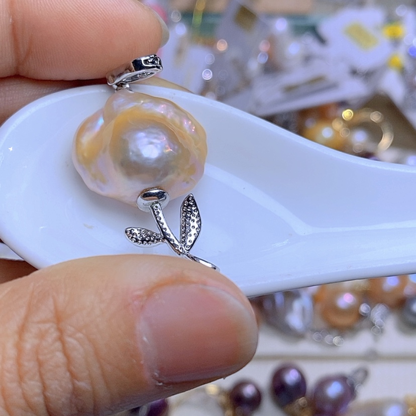 【闪购商品】银S925镶嵌淡水珍珠吊坠