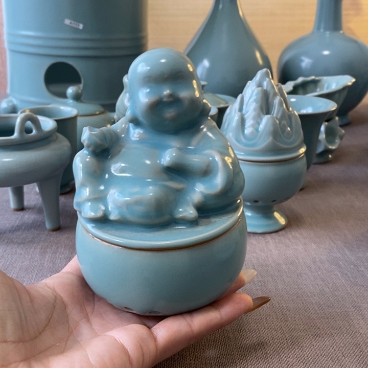 瓷片香炉一一一一一一一暇