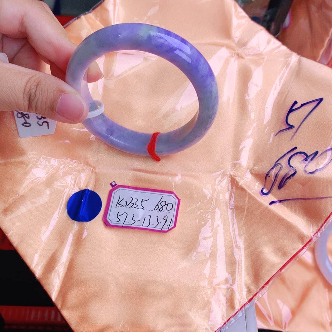 翡翠手镯未镶嵌缅甸翡翠