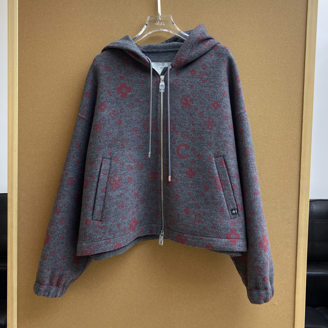 CNC上衣｜绵羊毛字母印花撞色连帽外套1007