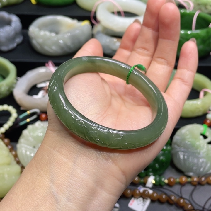 和田玉手镯54圈口 编号99未镶嵌