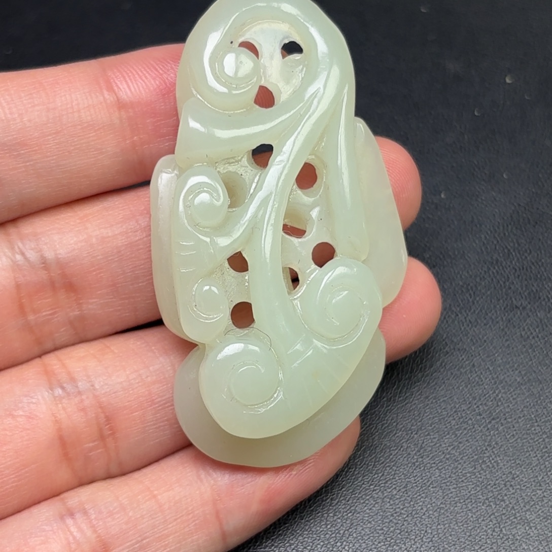 飞***化和田玉未镶嵌挂件