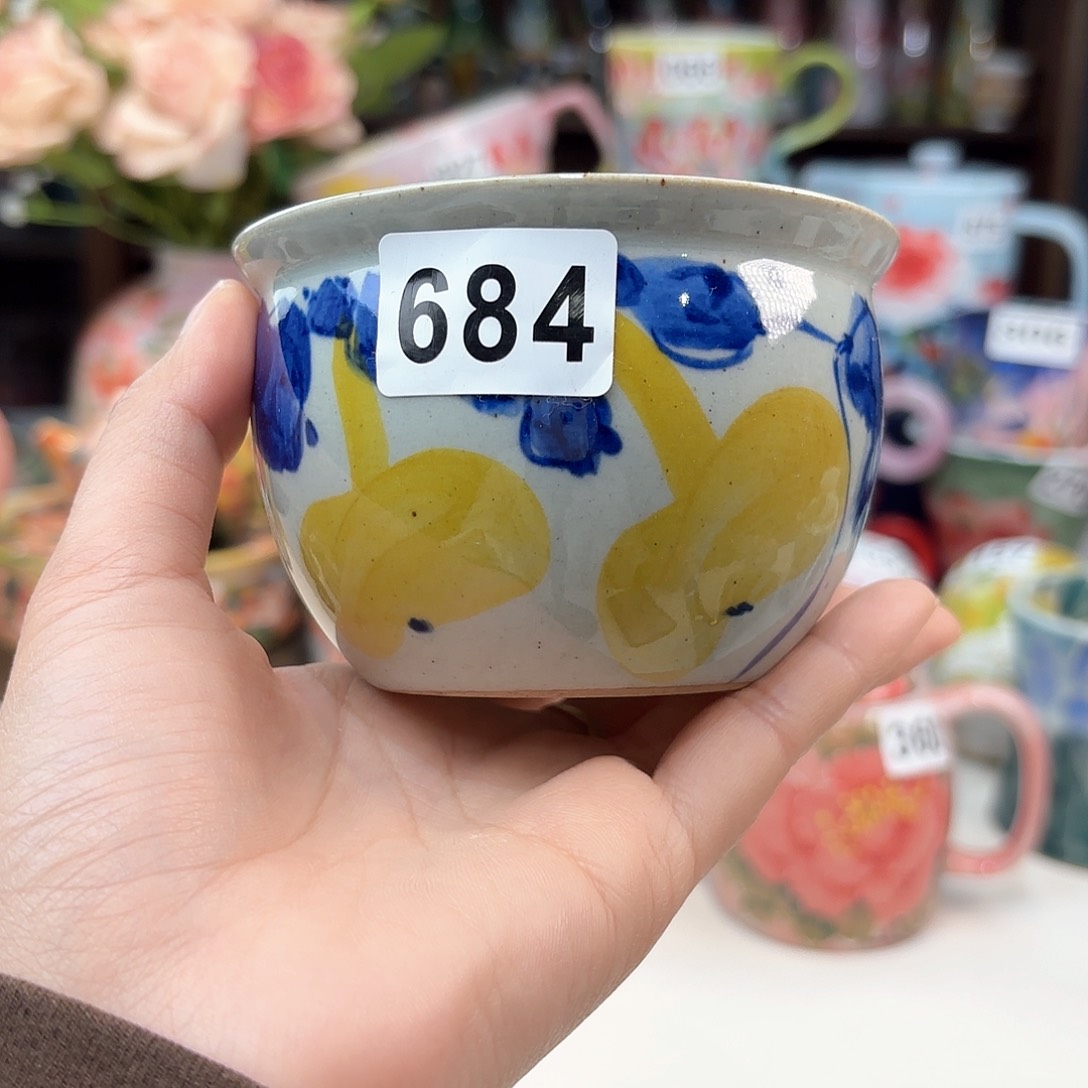 瓷片兔兔好de l l l l l l l l l l l