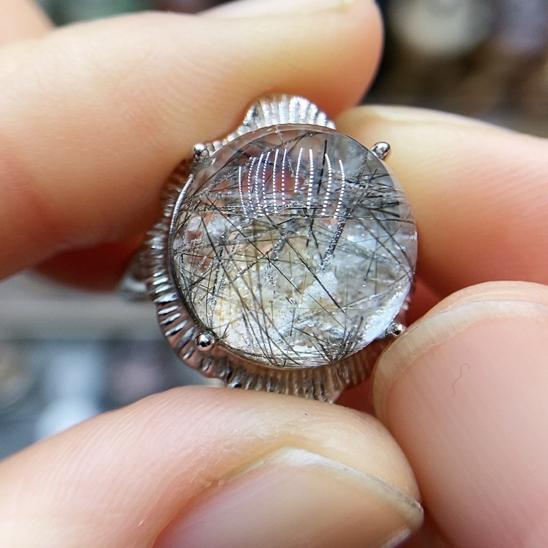 水晶戒指银S925镶嵌F****?