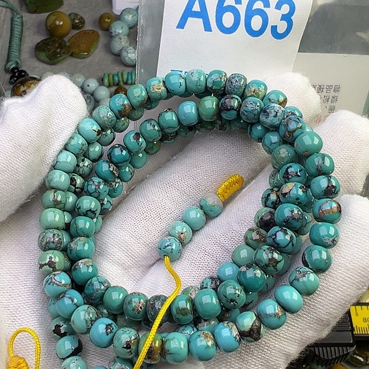 绿松石未镶嵌珠宝奇石