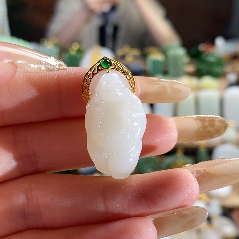 【闪购商品】和田玉吊坠18K金镶嵌