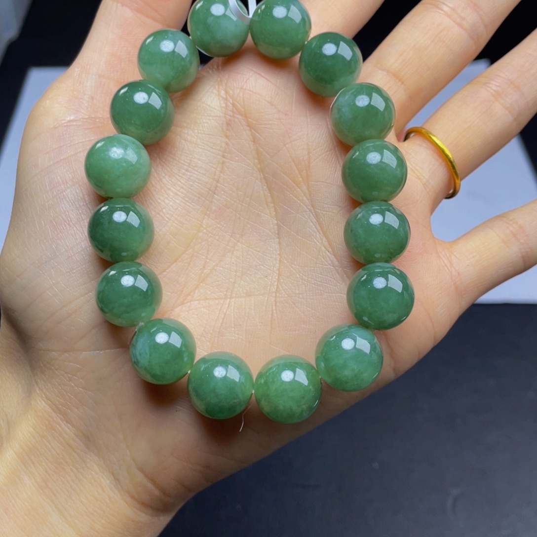 未镶嵌定制翡翠手串