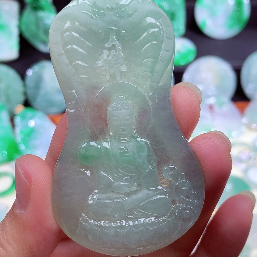 翡翠颈饰未镶嵌翡翠吊坠