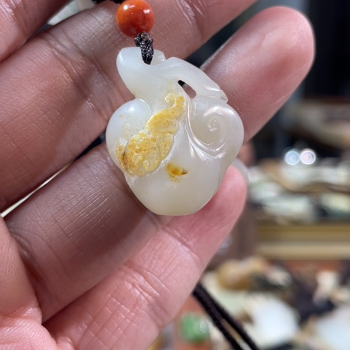 颈饰未镶嵌和田玉