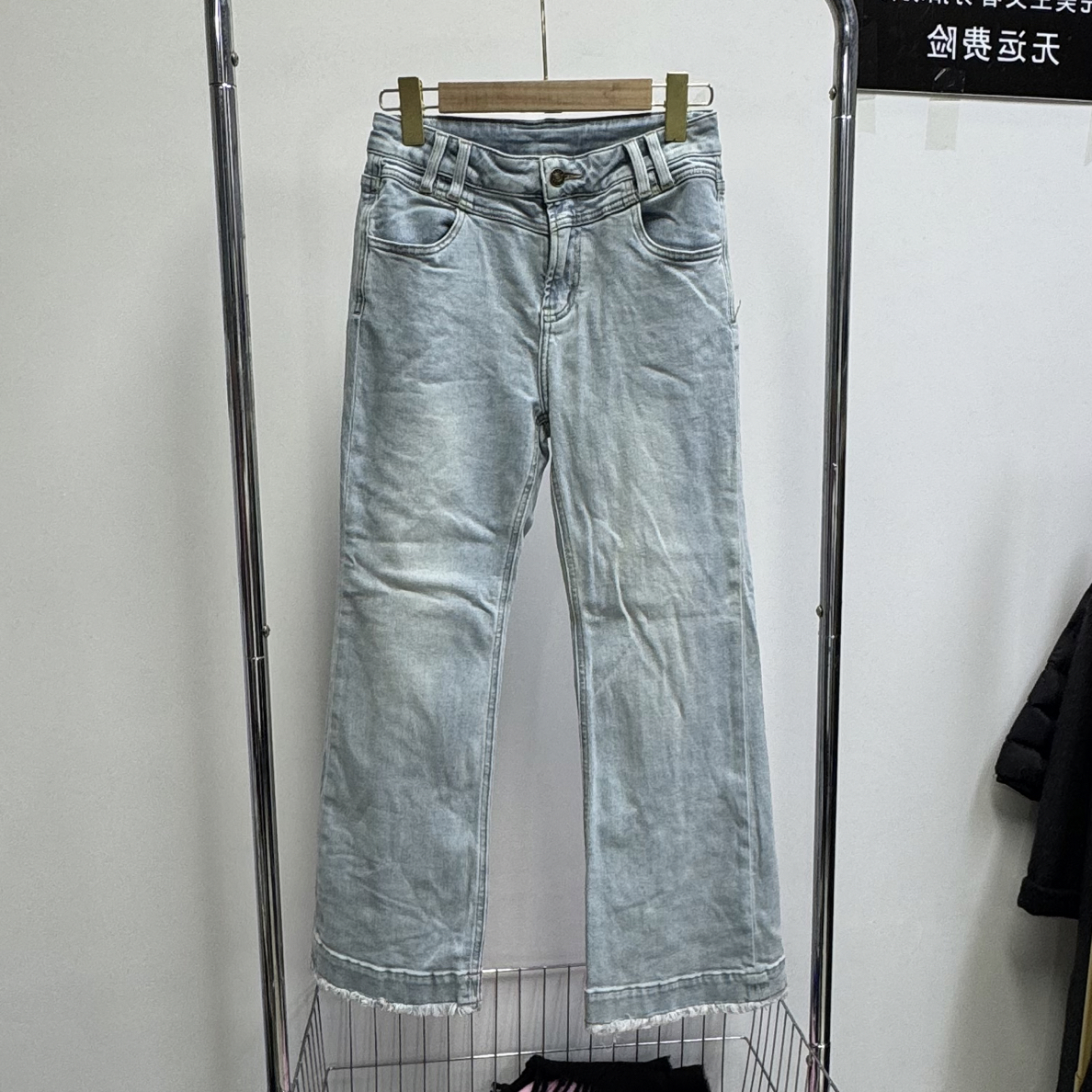 素素（小微瑕）《水洗喇叭牛仔裤》高腰显瘦