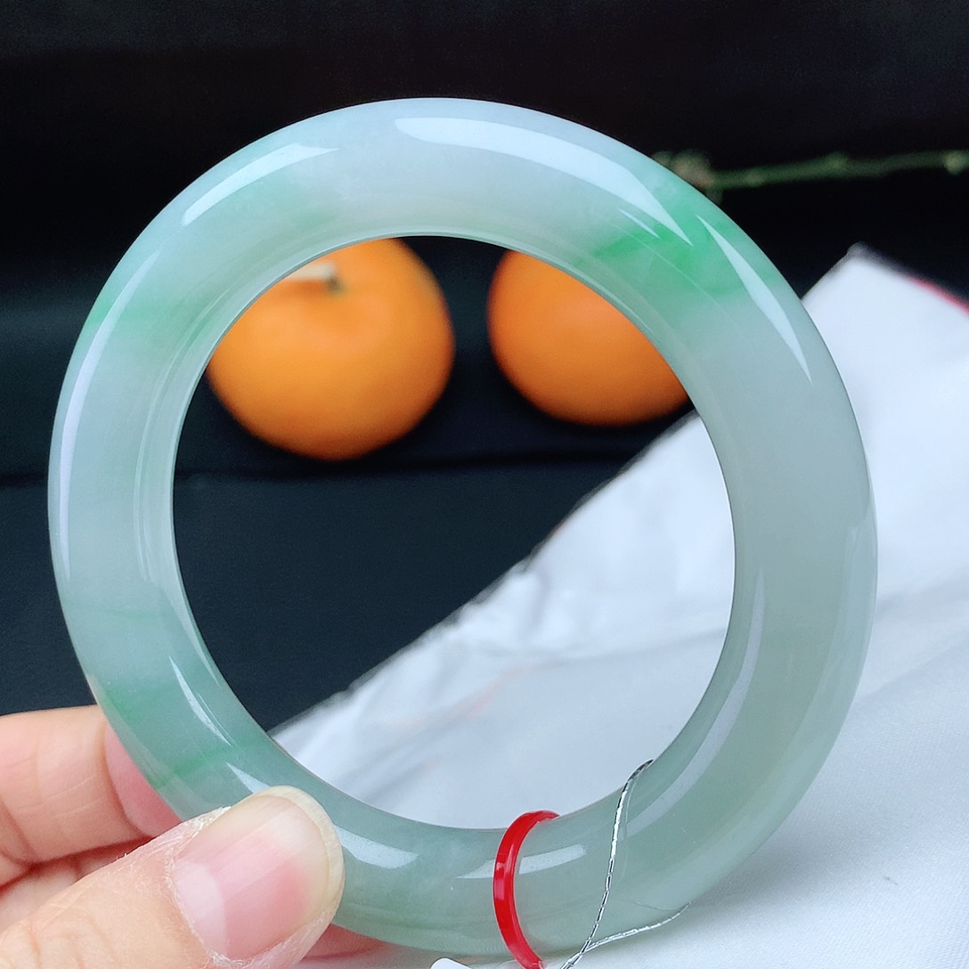 翡翠手镯未镶嵌56胖