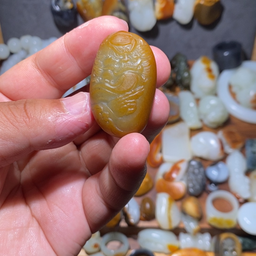 和田玉颈饰未镶嵌森