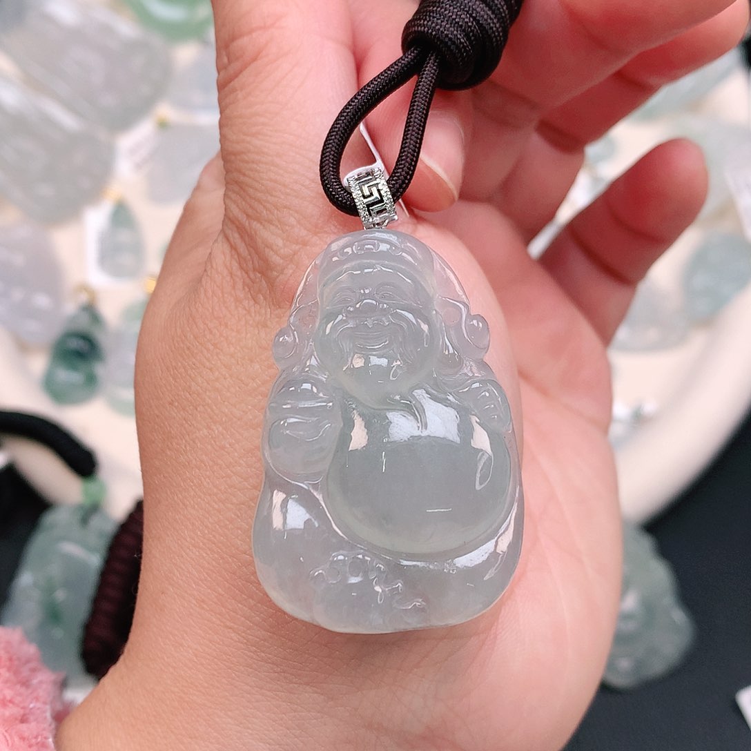 翡翠颈饰18K金镶嵌冰胶晴大财神爷
