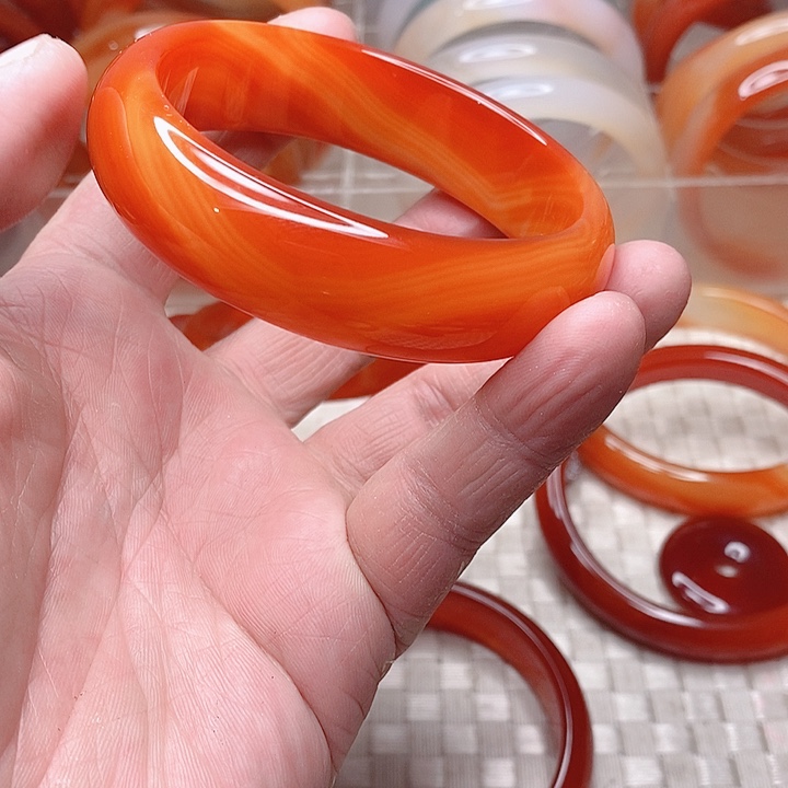 玛瑙/玉髓手镯未镶嵌