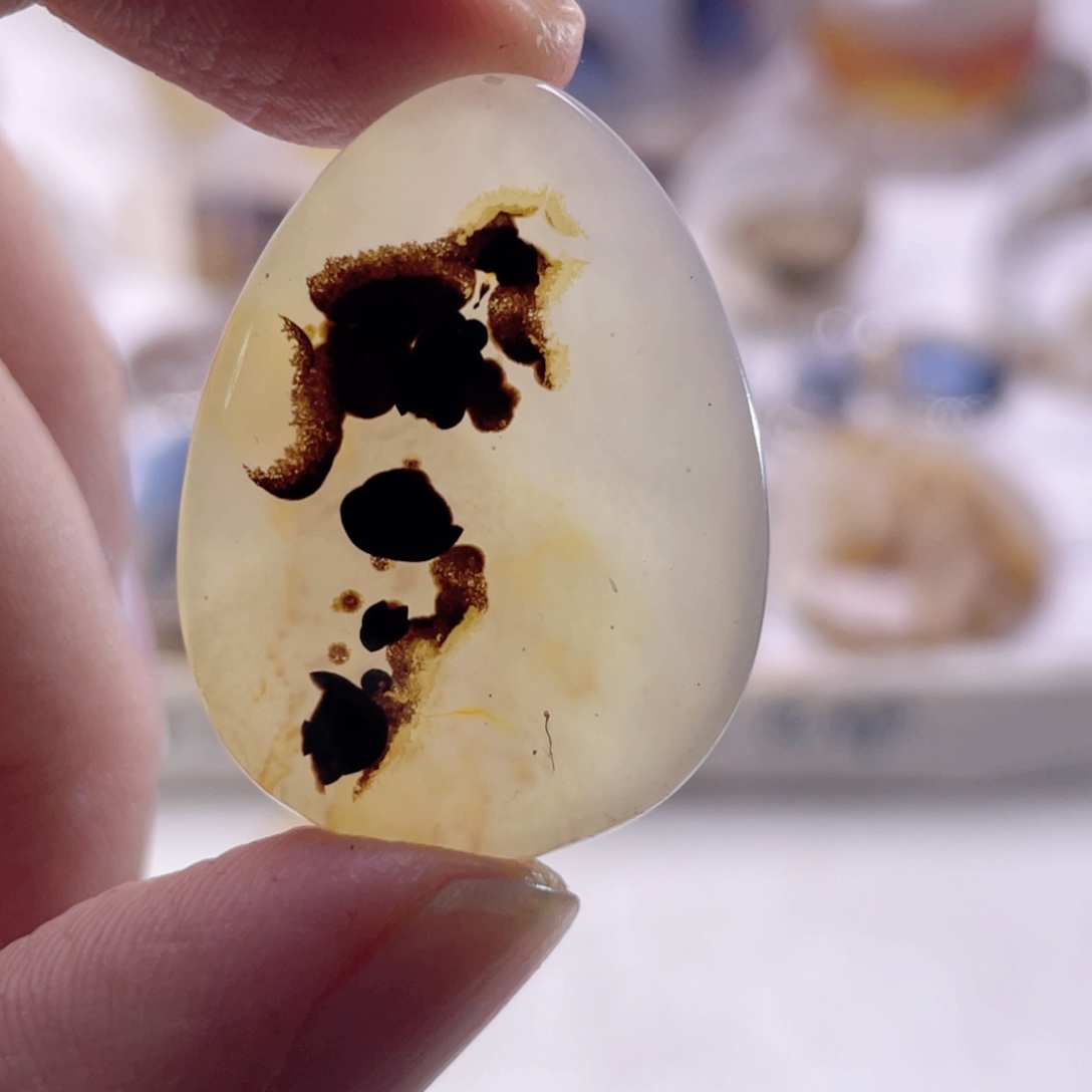 玛瑙/玉髓未镶嵌珠宝奇石