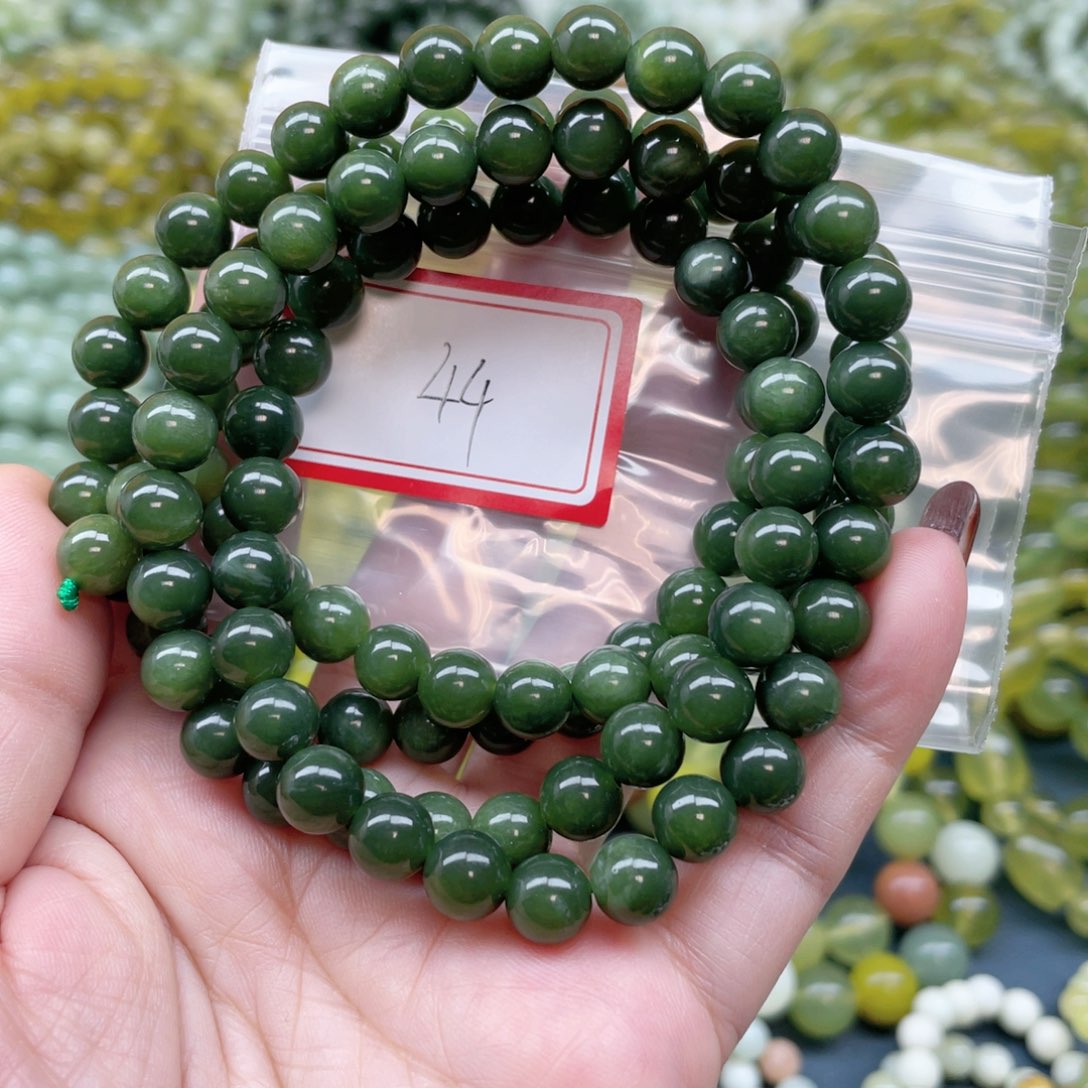 未镶嵌蛇纹石玉手串l****5