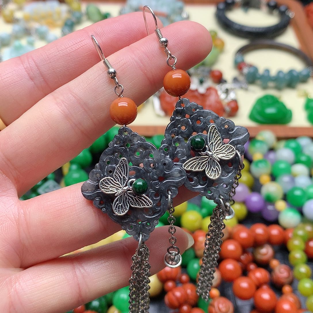 吊坠(赠链)未镶嵌翡翠