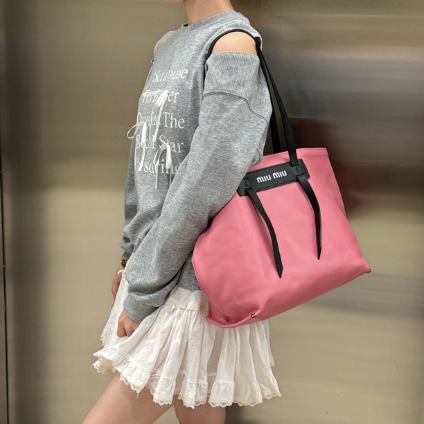 95新 MIU MIU/缪缪 miumiu樱花粉托特腋下包
