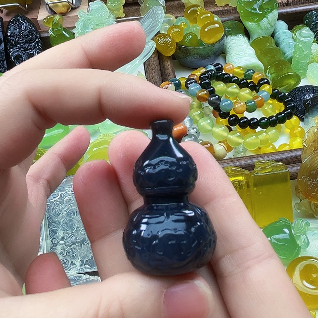 岫玉未镶嵌吊坠(不含链)