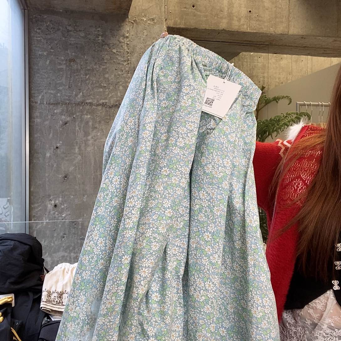 福福款特价不退换的裙子