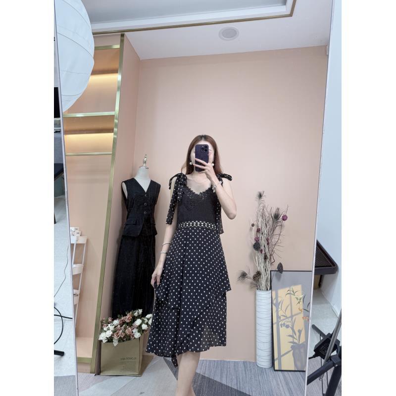 [依易原创]重工高定丝制蕾丝镂空拼接波点赫本风波点连衣裙D0806