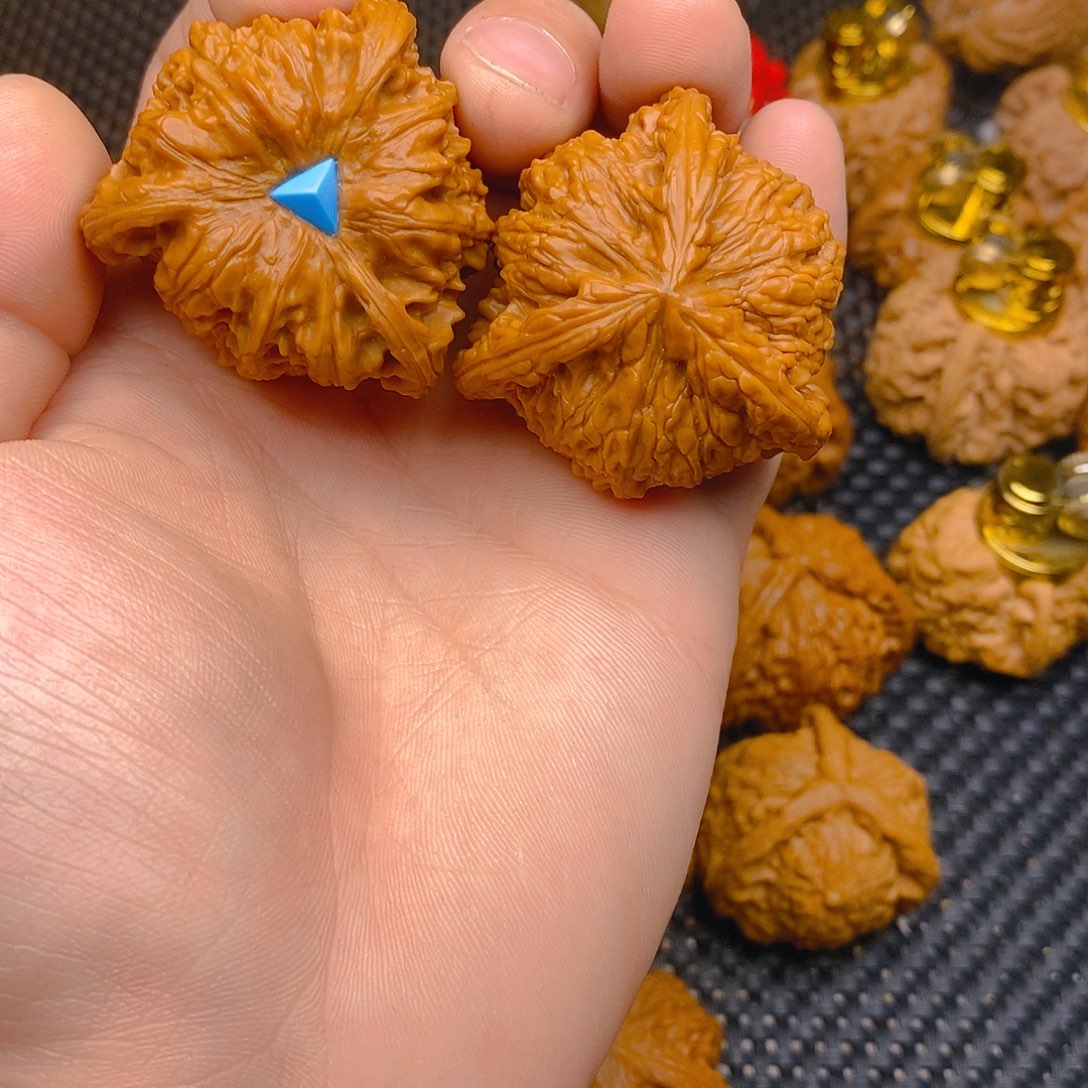 核桃工艺品加工三棱文玩核桃